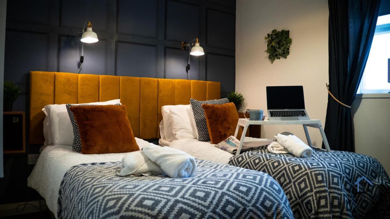 Flat 1 - King Bed, Parking, Workspace, Wi-Fi, Corporates 노팅엄 외부 사진